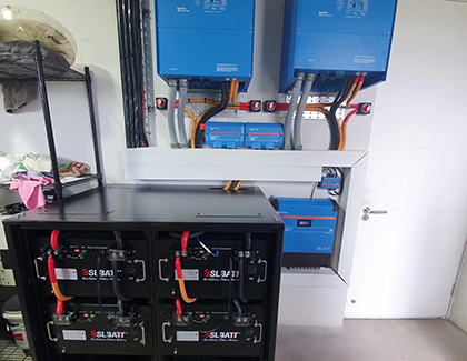 B-LFP48-300E: 60kWh Rack Battery Bil Victron | Sistema Solari Off Grid